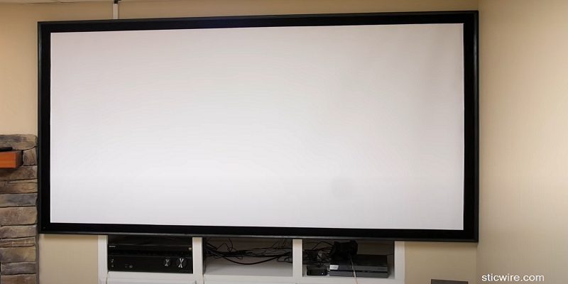 How to make a projector screen with a sheet